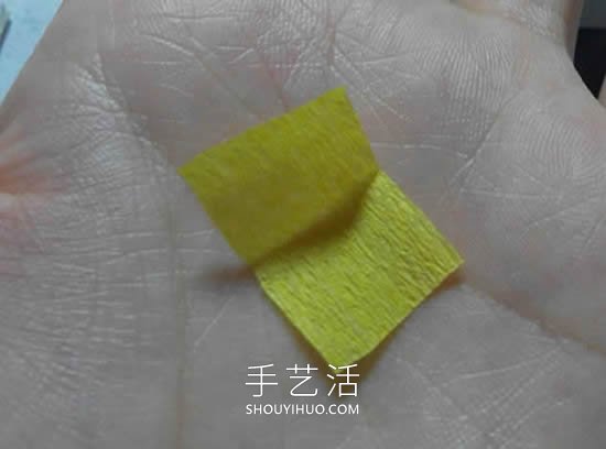 皱纹纸手工制作简单腊梅花的做法教程