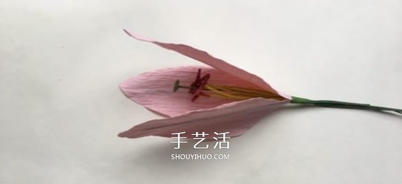 手工百合花制作方法 简单纸百合花的折法图解