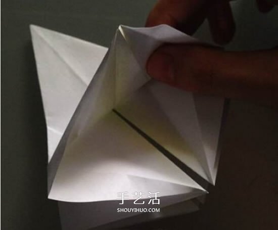 纸百合花的折法图解 折百合花的方法步骤
