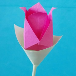 简易玫瑰花折纸步骤 儿童玫瑰花的折法图片