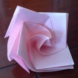 小清新旋转玫瑰的折法 带图解和实拍步骤