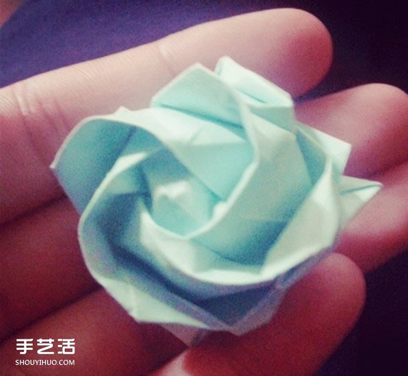 纸玫瑰花的折法步骤 手工立体玫瑰折纸图解