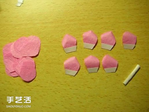 手揉纸玫瑰花的折法 简易玫瑰花折纸图解