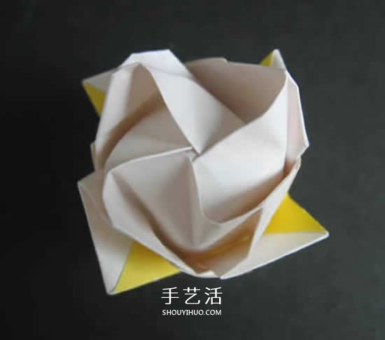 手工玫瑰花的折法图解 超详细折纸玫瑰步骤图