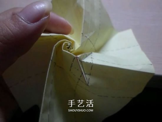 如何折叠玫瑰花图解 玫瑰花的折法简单易学