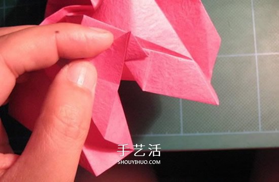 GG玫瑰花的折法图解 漂亮又详细玫瑰花折纸