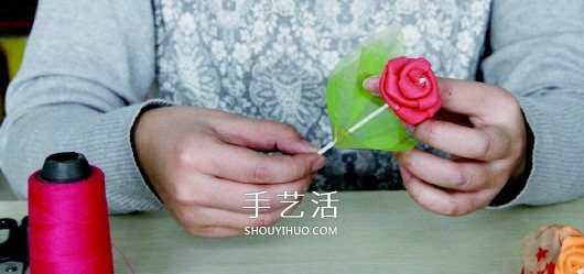 彩塑棉手工制作玫瑰花 自制彩塑棉玫瑰手捧花