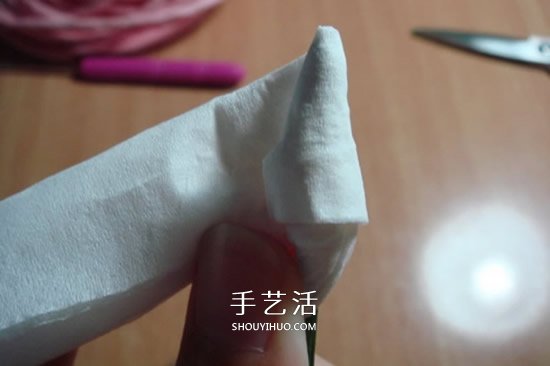 DIY纸藤玫瑰花图解教程 纸藤制作玫瑰的步骤