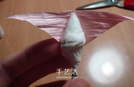 DIY纸藤玫瑰花图解教程 纸藤制作玫瑰的步骤