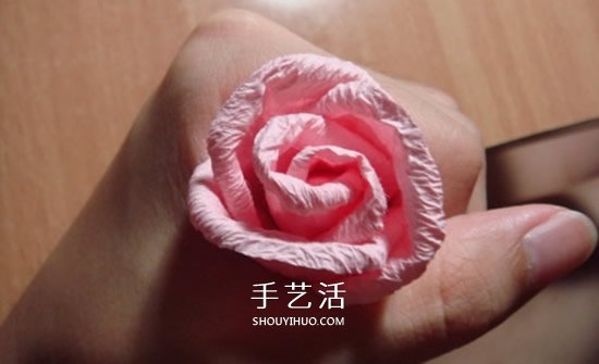 DIY纸藤玫瑰花图解教程 纸藤制作玫瑰的步骤