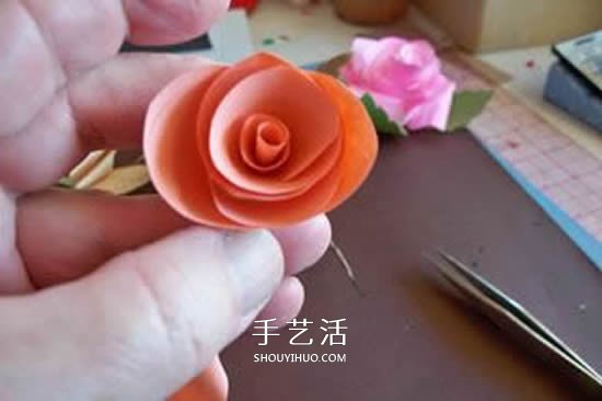 卡纸玫瑰花的做法图解 简单彩色纸玫瑰制作