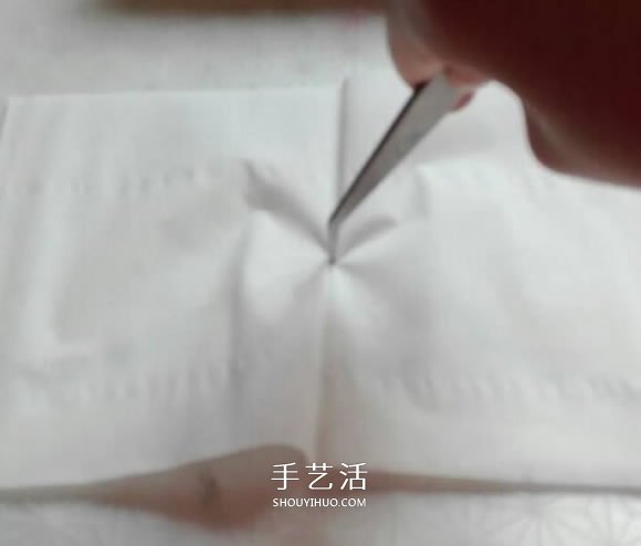 一张餐巾纸折玫瑰花 只需几分钟就可以搞定