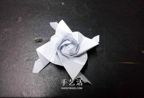 妮妮玫瑰的折法图解 手工漂亮纸玫瑰折纸步骤