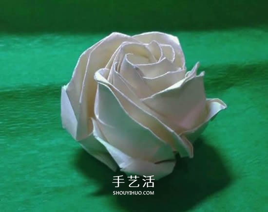 情人节前练练手 美丽纸玫瑰花的折叠步骤图