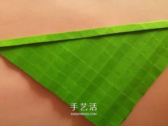 一张纸折玫瑰花的图解教程 连花萼也一起折出