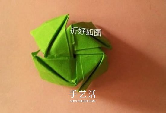 一张纸折玫瑰花的图解教程 连花萼也一起折出