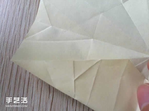 八瓣花的折法图解教程 折纸八瓣花的过程步骤