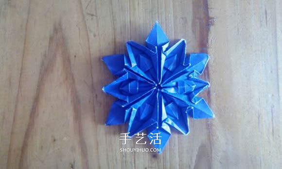 3D立体雪花的折纸图解 复杂精美雪花的折法