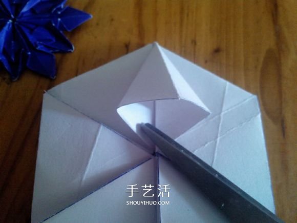 3D立体雪花的折纸图解 复杂精美雪花的折法