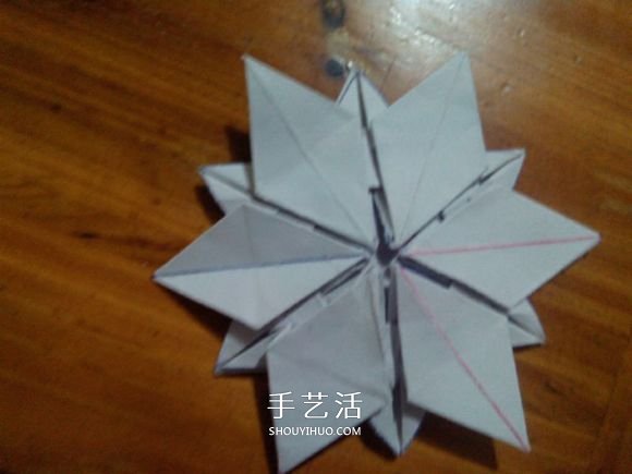 3D立体雪花的折纸图解 复杂精美雪花的折法