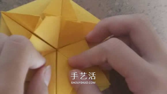 漂亮纸花的折法 手工折纸六角星花的步骤图解