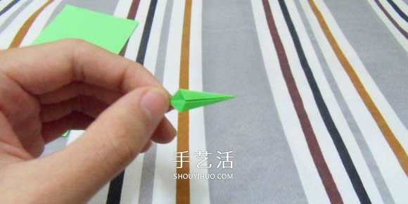 手工折纸花托的教程 可以完美搭配川崎玫瑰