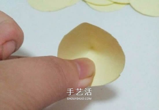 简单纸花怎么做图解 组合式花朵的制作方法