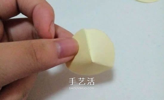 简单纸花怎么做图解 组合式花朵的制作方法