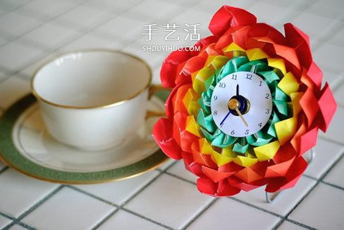 折纸组合式美丽花朵 做一个花型闹钟的教程