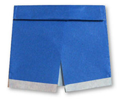 男士短裤的折纸方法