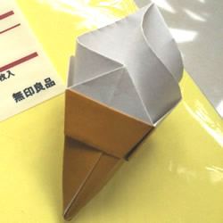 儿童手工折纸冰激凌 冰激凌的折法图解教程