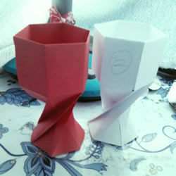 简单高脚杯的折法图解 折纸红酒杯的方法教程