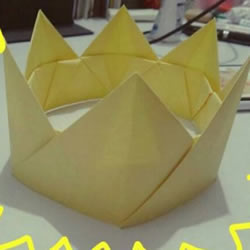 儿童皇冠的折纸方法 简易纸皇冠的折法图解