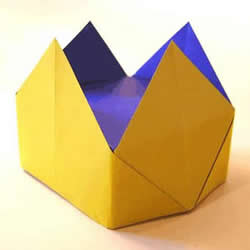 最简单儿童皇冠的折法 手工折纸四角皇冠图解