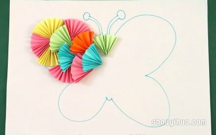 折纸扇子拼贴画：可爱小鱼和美丽蝴蝶