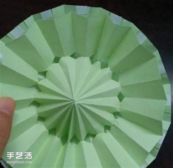 立体小雨伞的折法图解 儿童纸雨伞制作方法