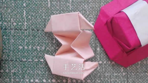 简单小帽子的折纸方法 带帽檐帽子怎么折图解