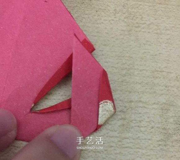 简易折纸枫叶的教程 红包纸折枫叶折法图解