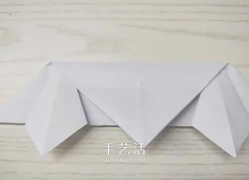 幼儿园简单折纸教程 可爱小飞碟的折法图解