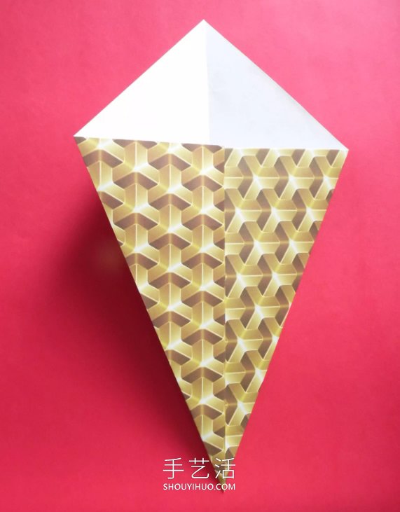 简单折纸冰淇淋蛋筒的做法图解教程
