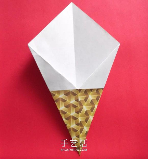 简单折纸冰淇淋蛋筒的做法图解教程