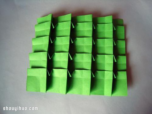 一张纸折纸立体圣诞树手工DIY制作图解教程