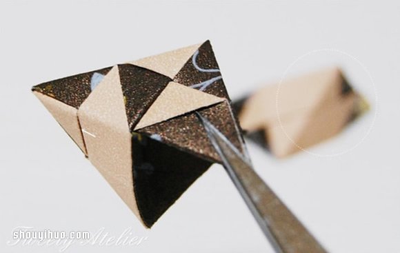 折纸立体菱形的折法图解 用作包装盒或挂件