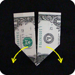 美元折纸戒指的教程 钻戒的折法用纸币图解