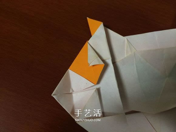 复杂立体跑车的折法 详细折纸跑车图解步骤