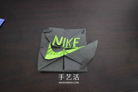 耐克标志的折纸方法 怎么折NIKE标志的图解