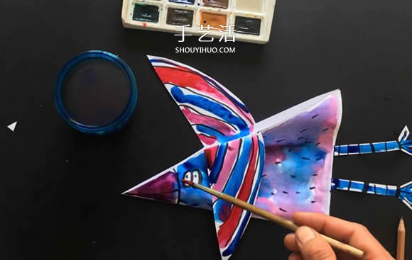 A4纸做小鸟方法图片 幼儿水彩涂色制作小鸟