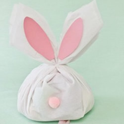 可以拉出彩蛋的复活节兔子手工制作教程