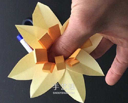 手工卡纸花的做法图解 幼儿制作立体花朵教程