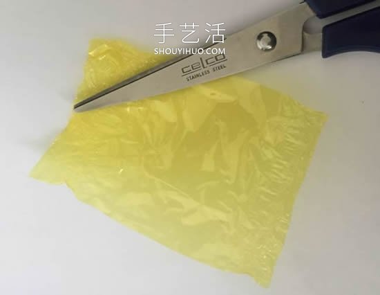 玻璃纸简单手工制作花朵的做法教程